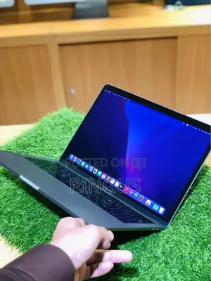 Laptop Apple MacBook Pro 2016 8GB Intel Core I5 SSD 256GB