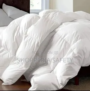 Unbinded Duvet Set- White