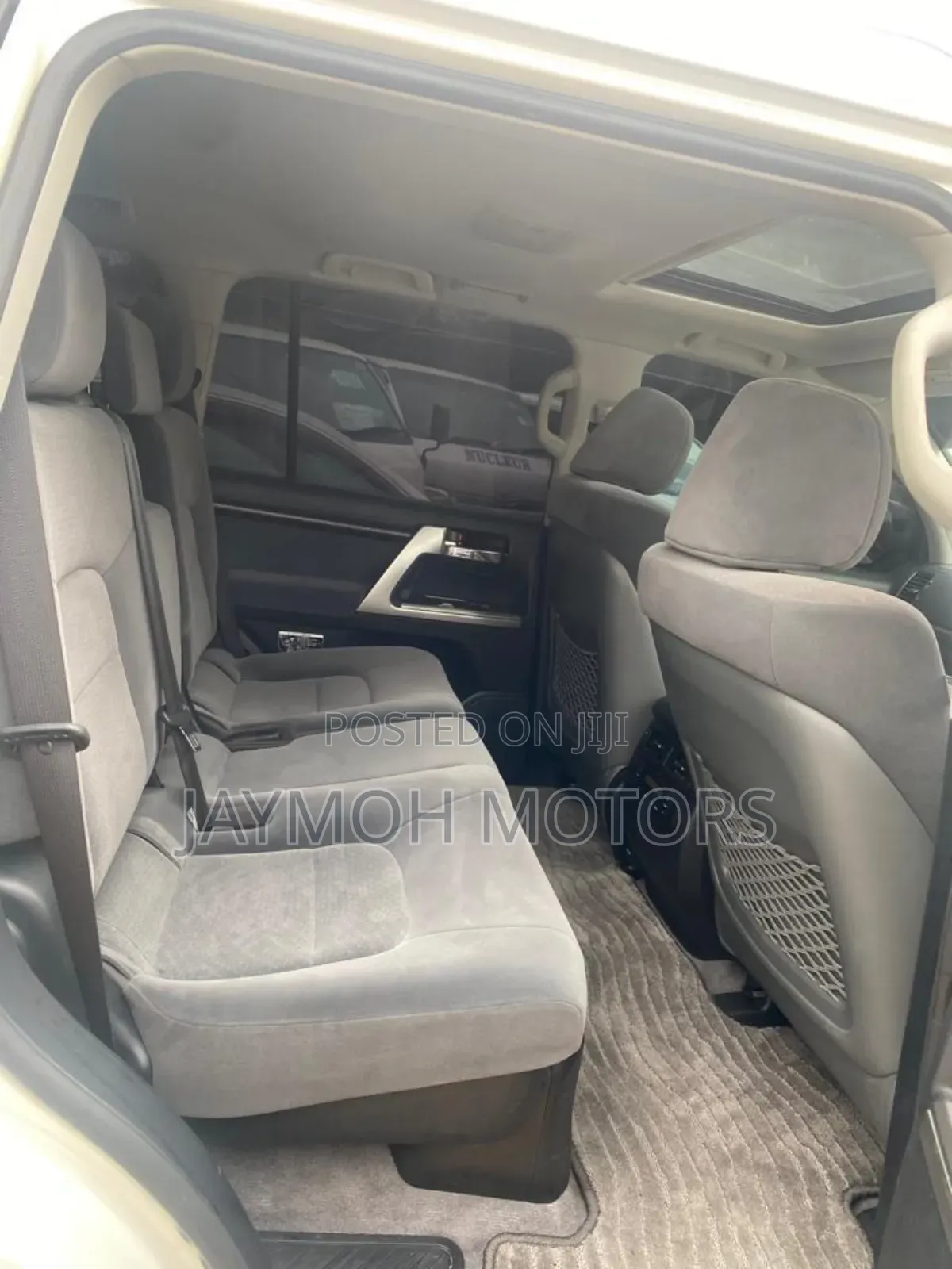 Toyota Land Cruiser 2016 White