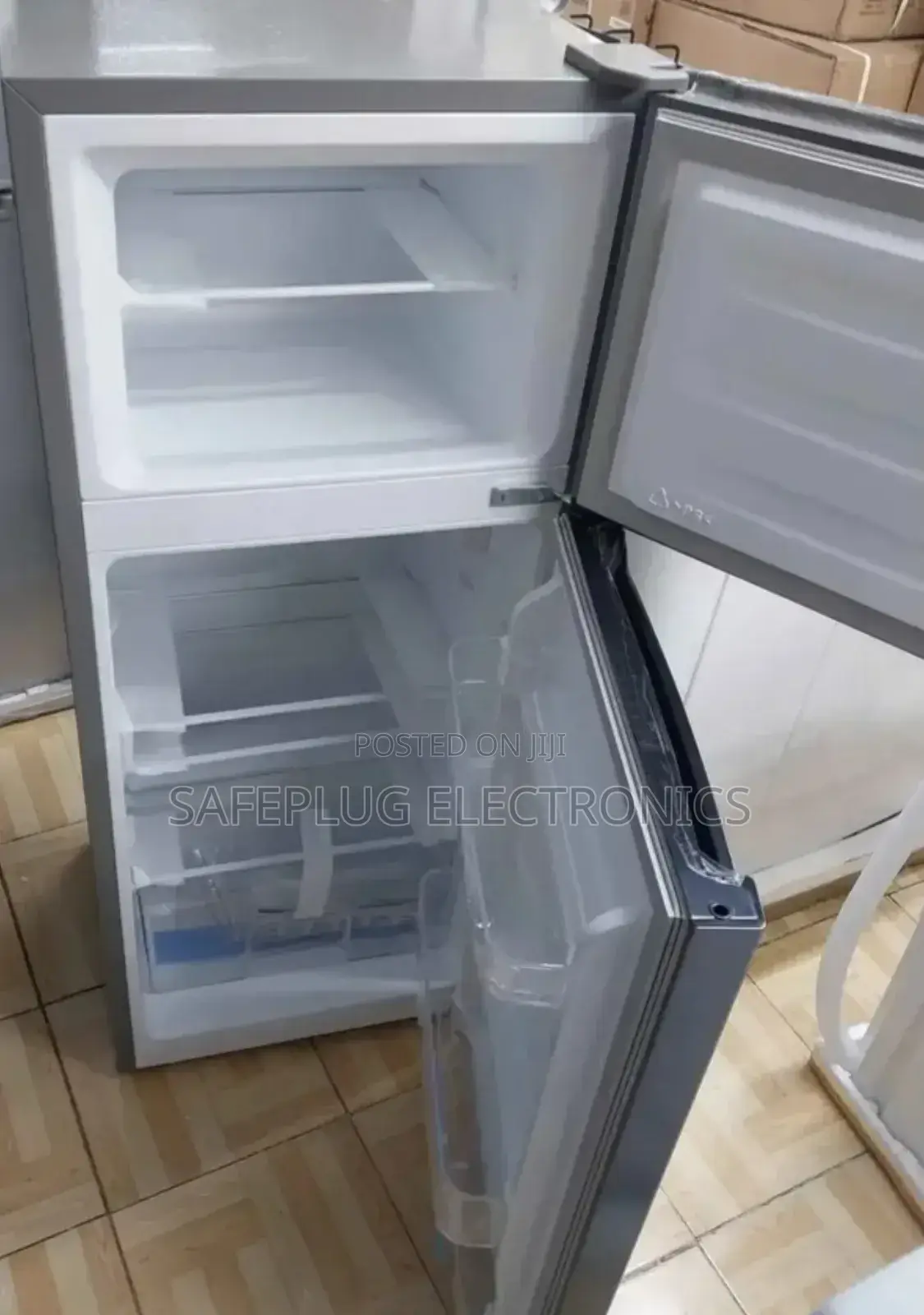Refregirator Hisense 120l, 2 Door; Compact Modern