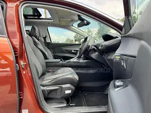 Peugeot 3008 2018 Brown