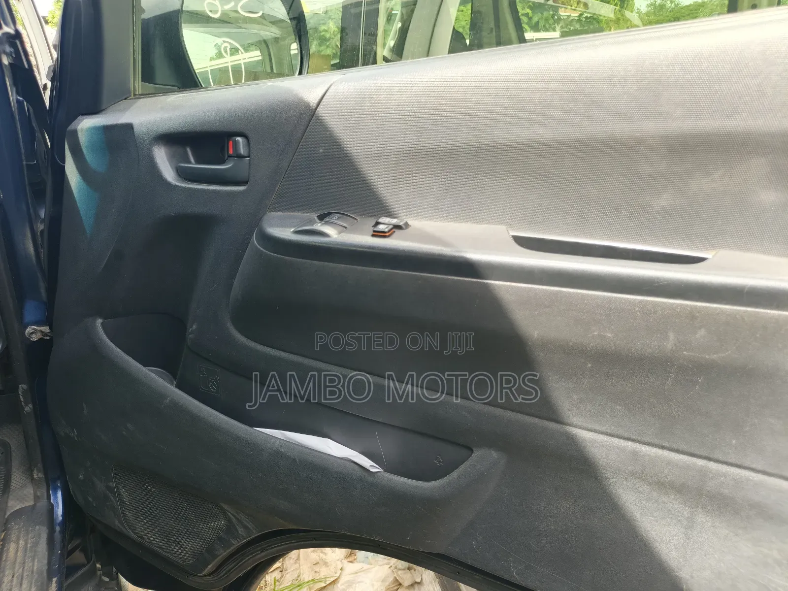 Toyota HiAce 2019 Blue