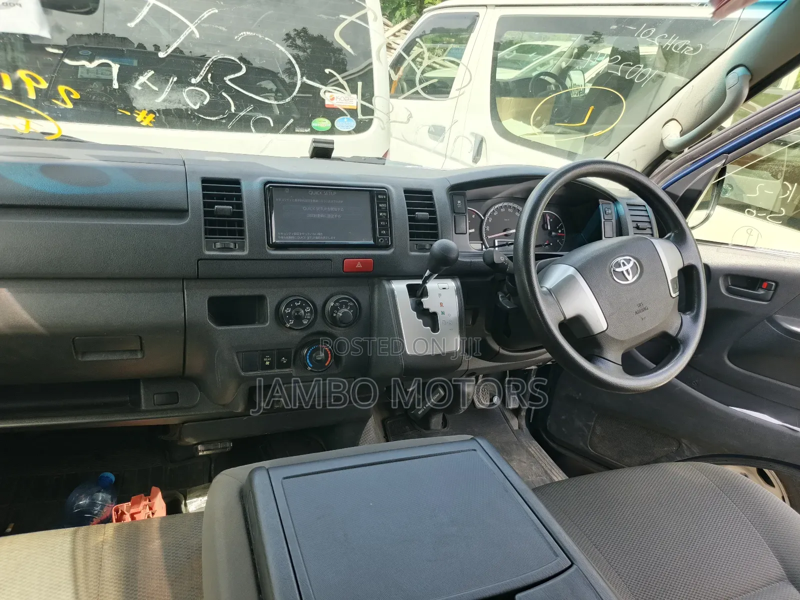 Toyota HiAce 2019 Blue
