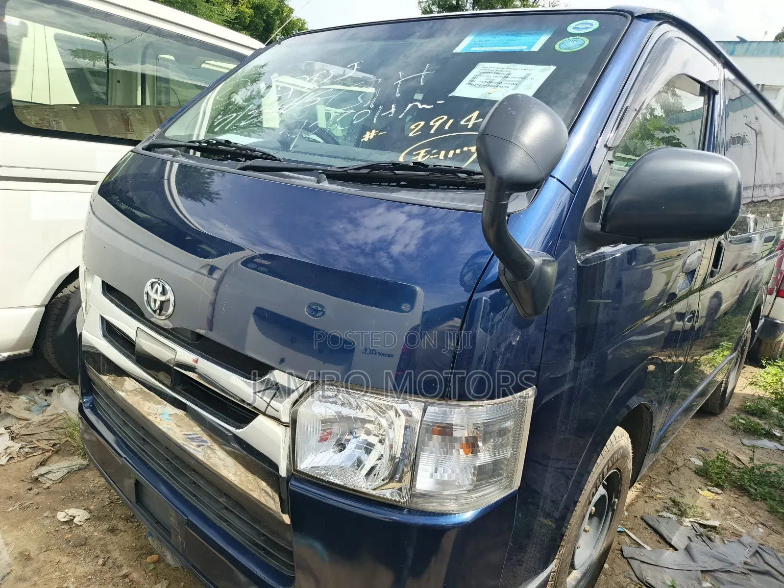 Toyota HiAce 2019 Blue