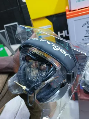 Behringer HPM 1000 Classic Headphones