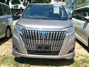 Toyota Esquire 1.8 FWD Hybrid (7 seater) 2019 Gold
