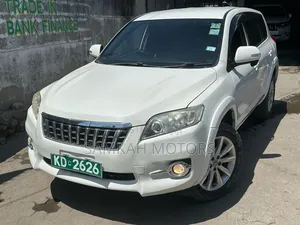 Toyota Vanguard 2015 White