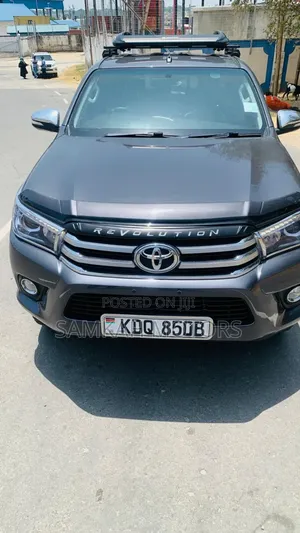 Toyota Hilux 2017 Gray