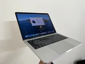 Laptop Apple MacBook Pro 2017 16GB Intel Core I7 SSD 512GB