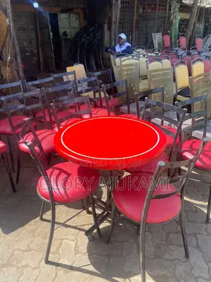 Restaurant And Bar Chairs And Round Table Set