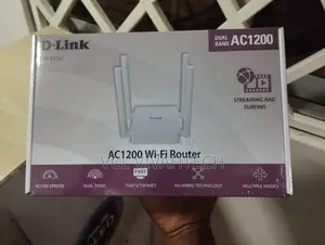 D-Link Ac1200 Dual Band Wi-Fi 5 Router - Dir-812m