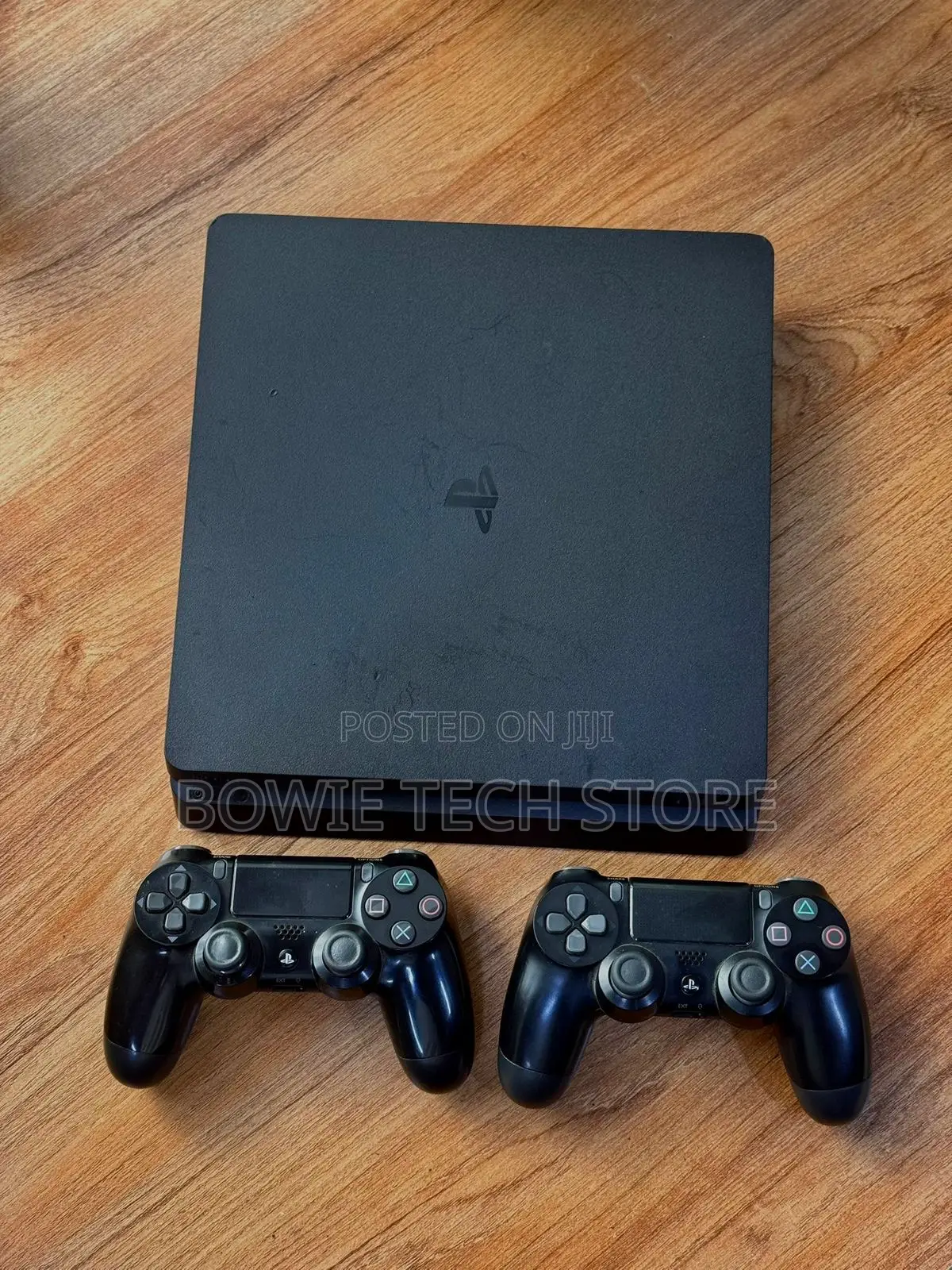 Ps4 Slim Ex Uk Two Pads