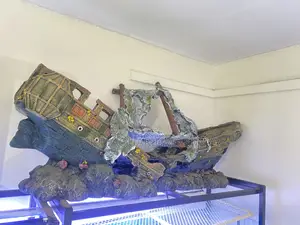 Epic 1meter Shipwreck Aquarium Ornament Dive Into Adventure!