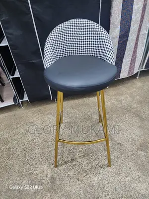 Classic Counter Chair