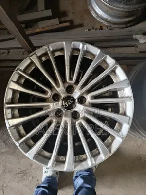 Size 18 Inches Audi Alloy Rims Set