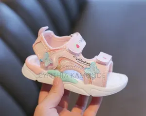 Girl's Open Shoes