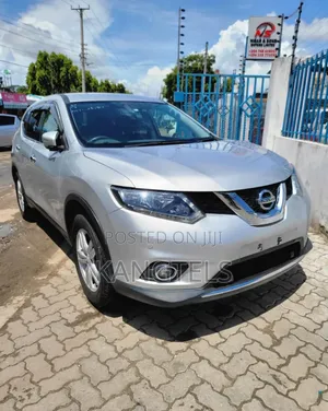Nissan X-Trail 2.0 Petrol FWD 2016 Silver