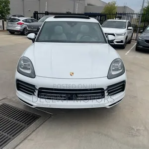Porsche Cayenne Turbo AWD 2019 White