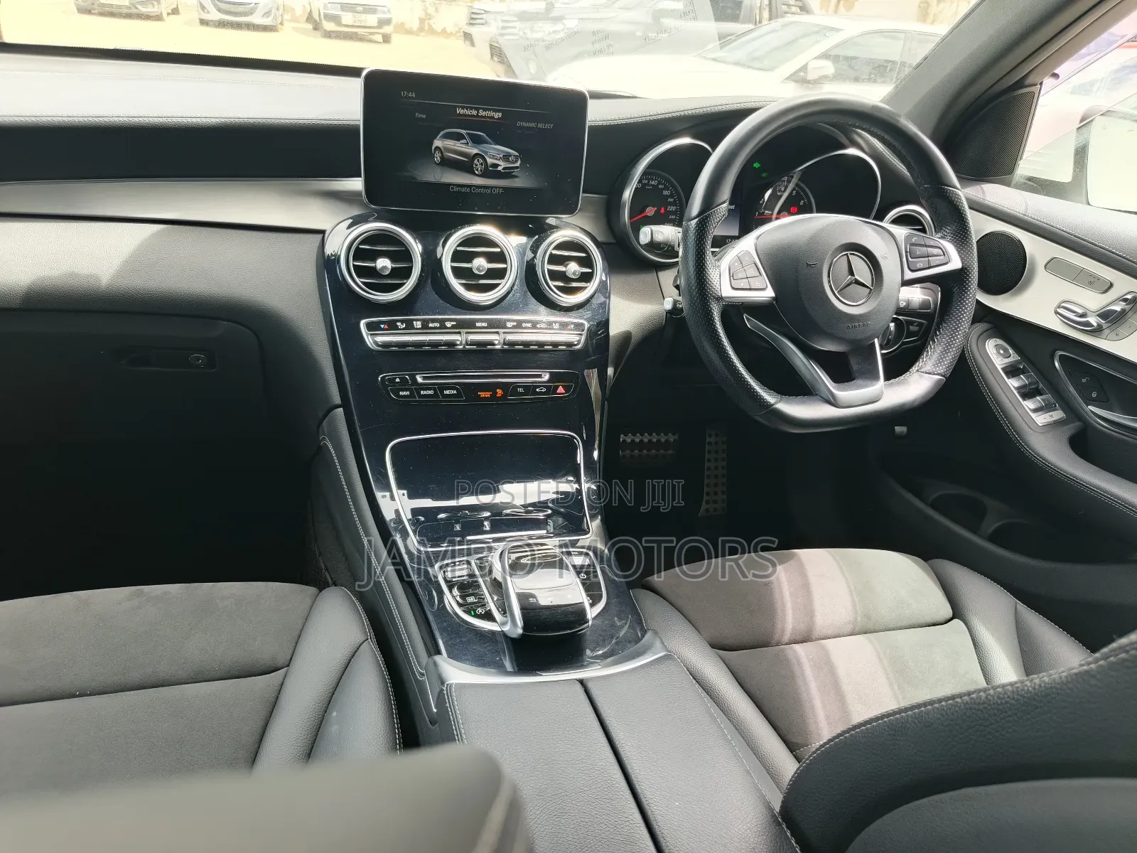 Mercedes-Benz GLC-Class 2019 White