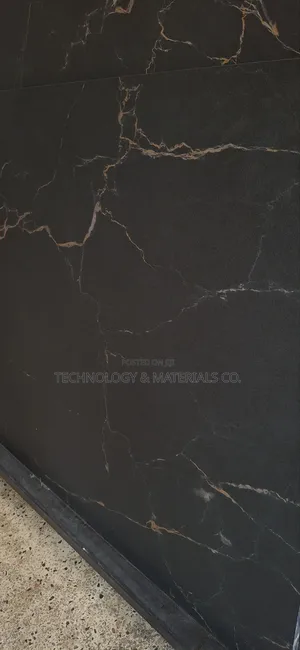 Kitchen Counter- Gold Veins Black