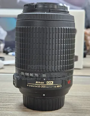Nikon Af-S Dx Vr Zoom-Nikkor 55-200mm F/4-5.6g if-Ed Lens
