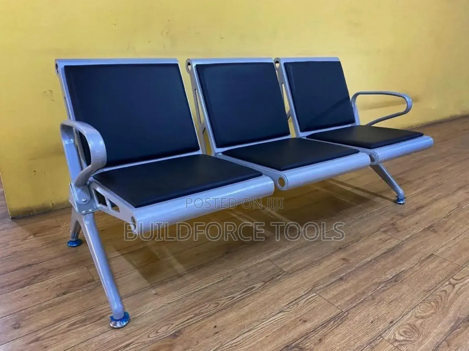 Linked Chair