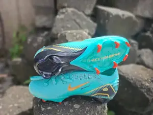Original Nike Airzoom Kids Football Boots, Size 33-39