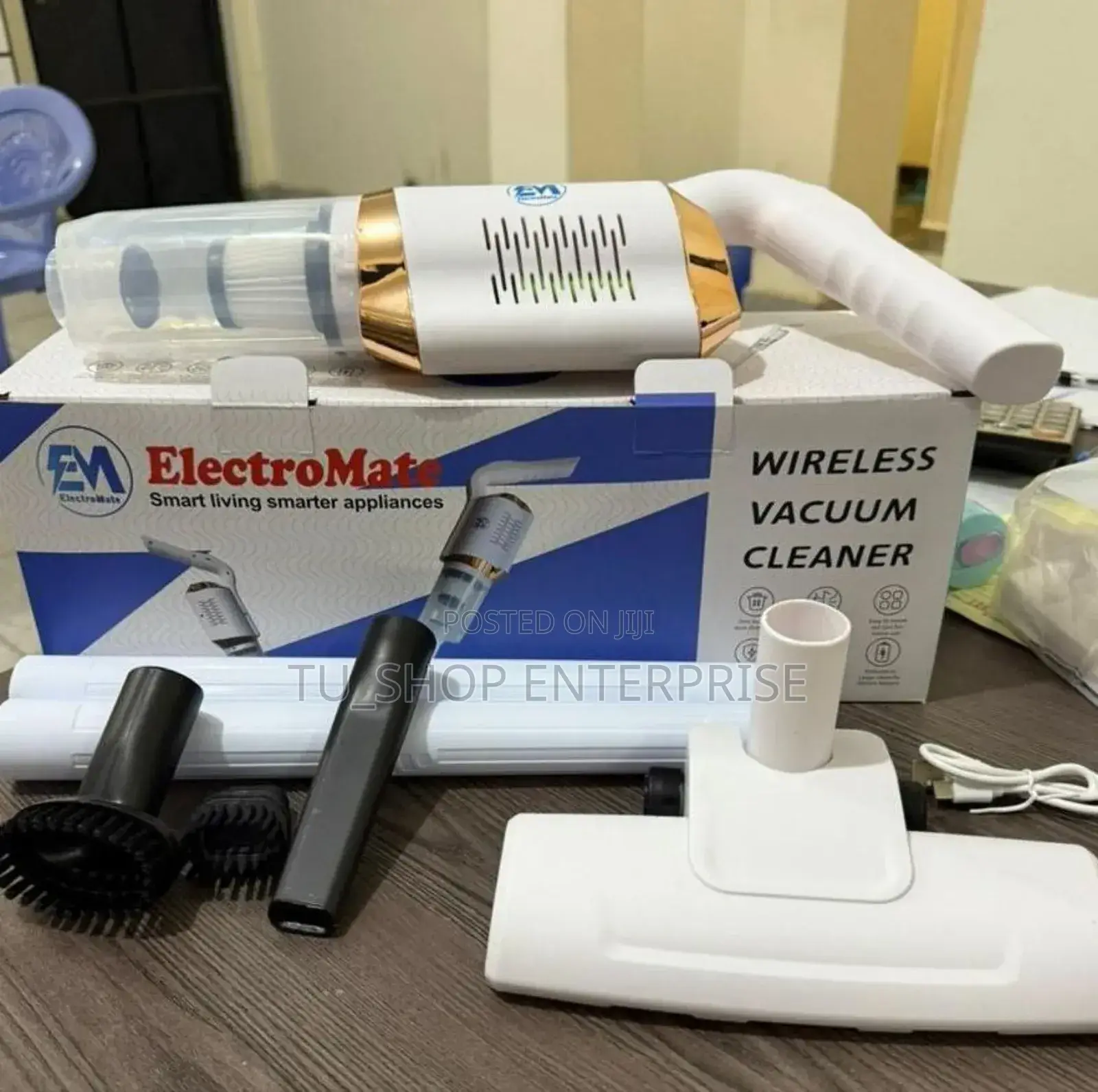 Vacuum Cleaner ! Electromate Wireless Vacuum! 