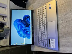 Laptop HP 15-Dy1031wm 16GB Intel Core I7 SSD 512GB