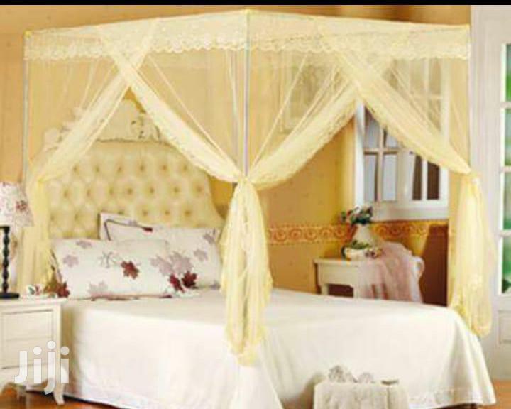 4 Stand Metalic Mosquito Net