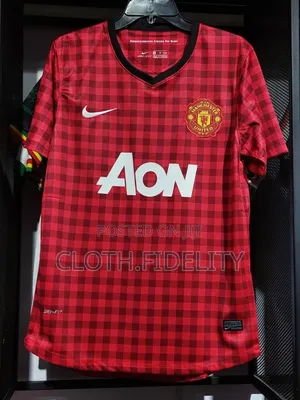 Manchester United Aon Vintage Jersey.