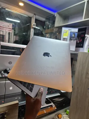 Laptop Apple MacBook Pro 2016 16GB Intel Core I7 SSD 1T