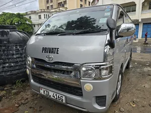 Toyota HiAce 2016 Silver