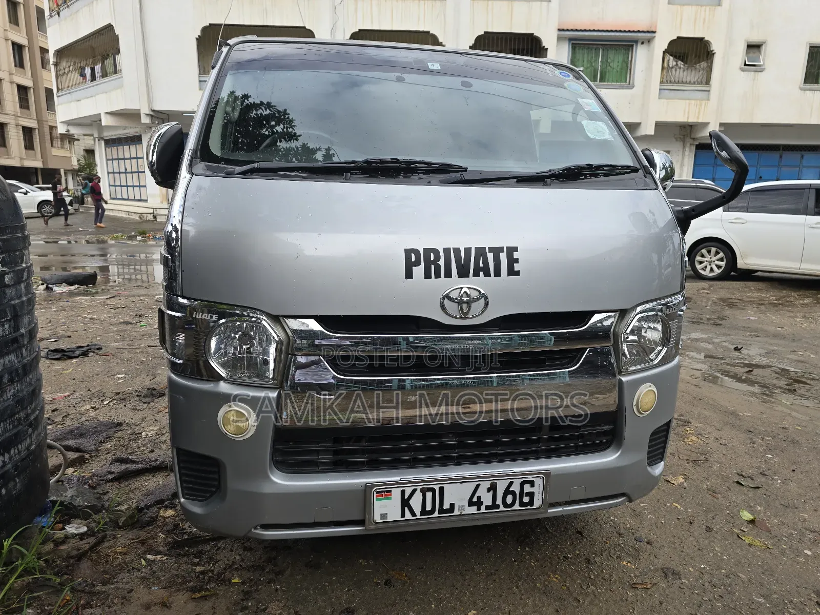 Toyota HiAce 2016 Silver