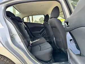 Mazda Axela 2018 Silver