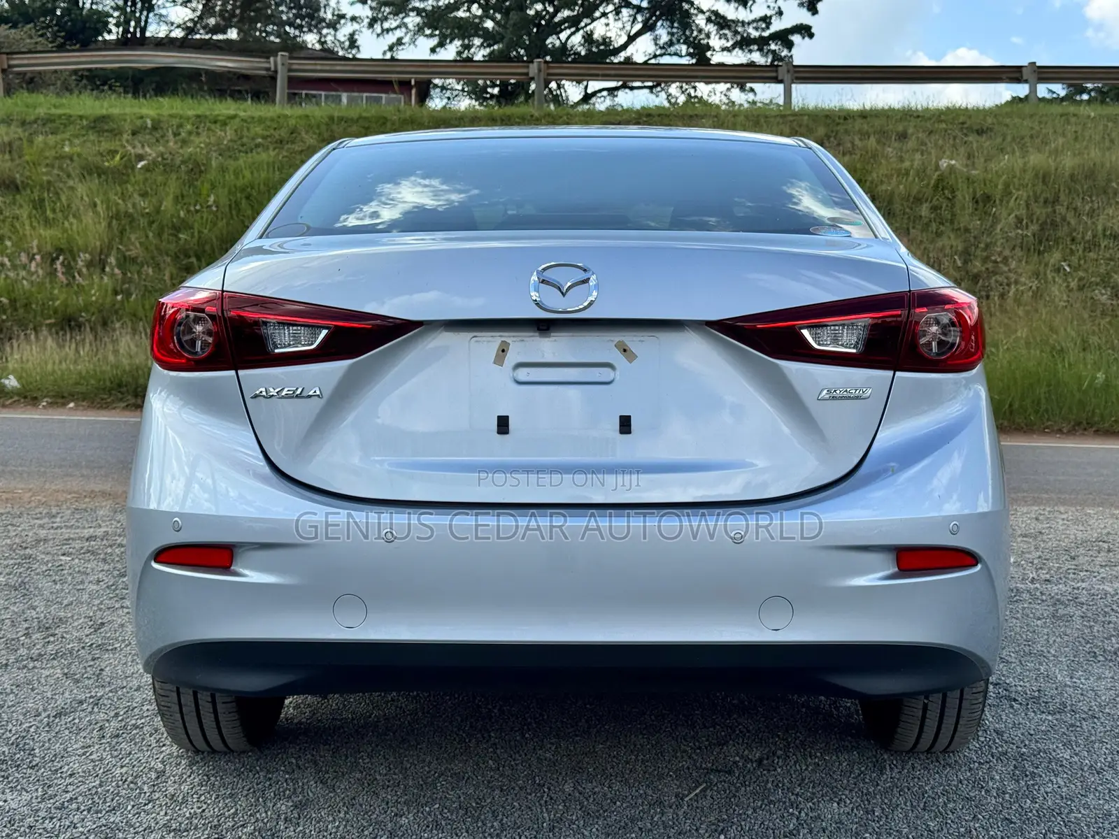 Mazda Axela 2018 Silver