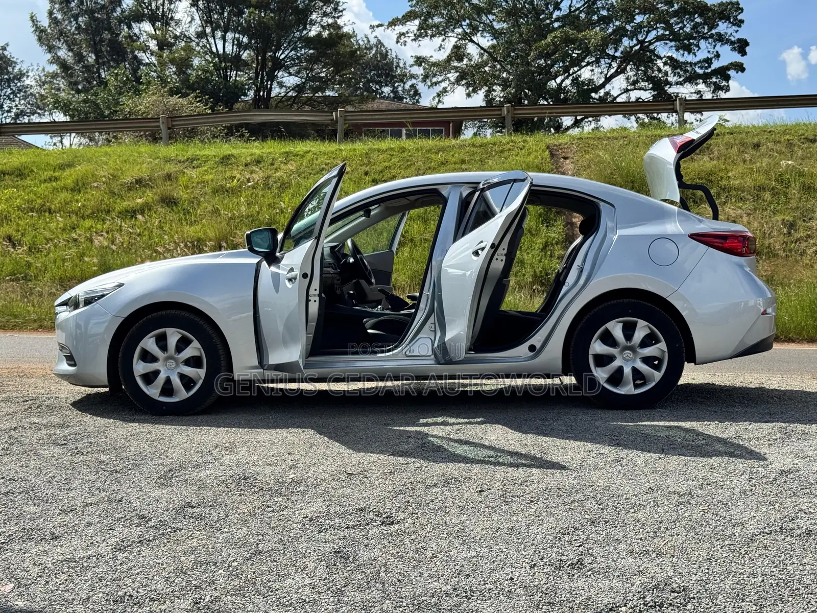 Mazda Axela 2018 Silver