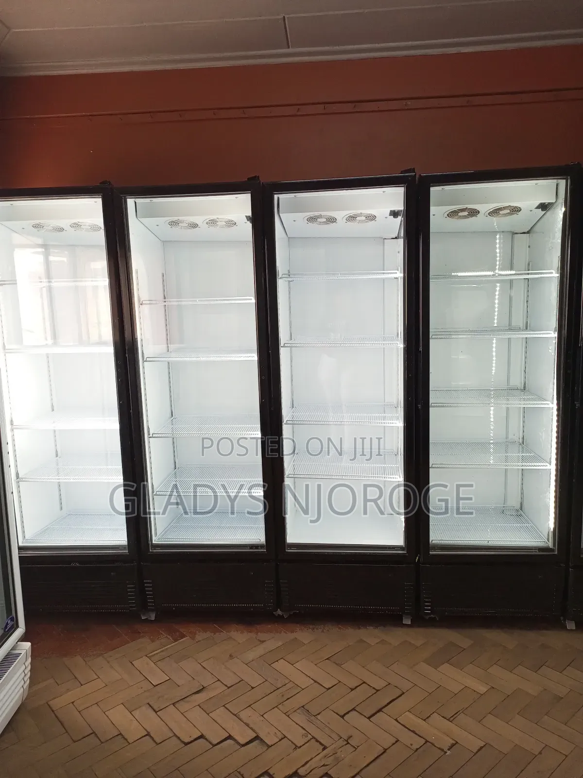 Comercial Chiller (Well Maintained)