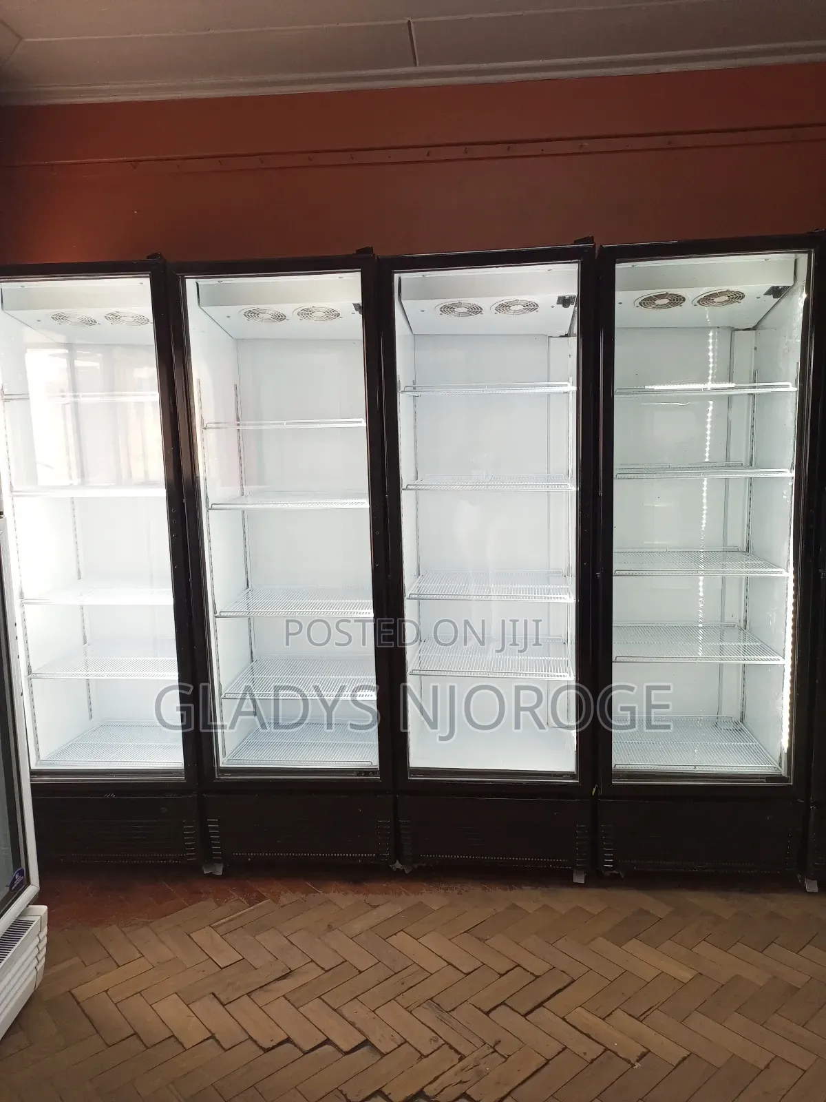 Comercial Chiller (Well Maintained)