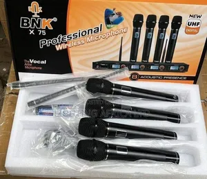 BNK 4 Microphones Wireless Long Range Uhf System