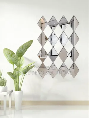 "Shimmer Diamond Mirror – Minimalist Acrylic Décor"