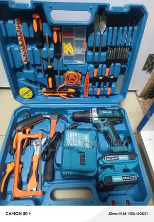 Makita Drill Set/Cordless Drill