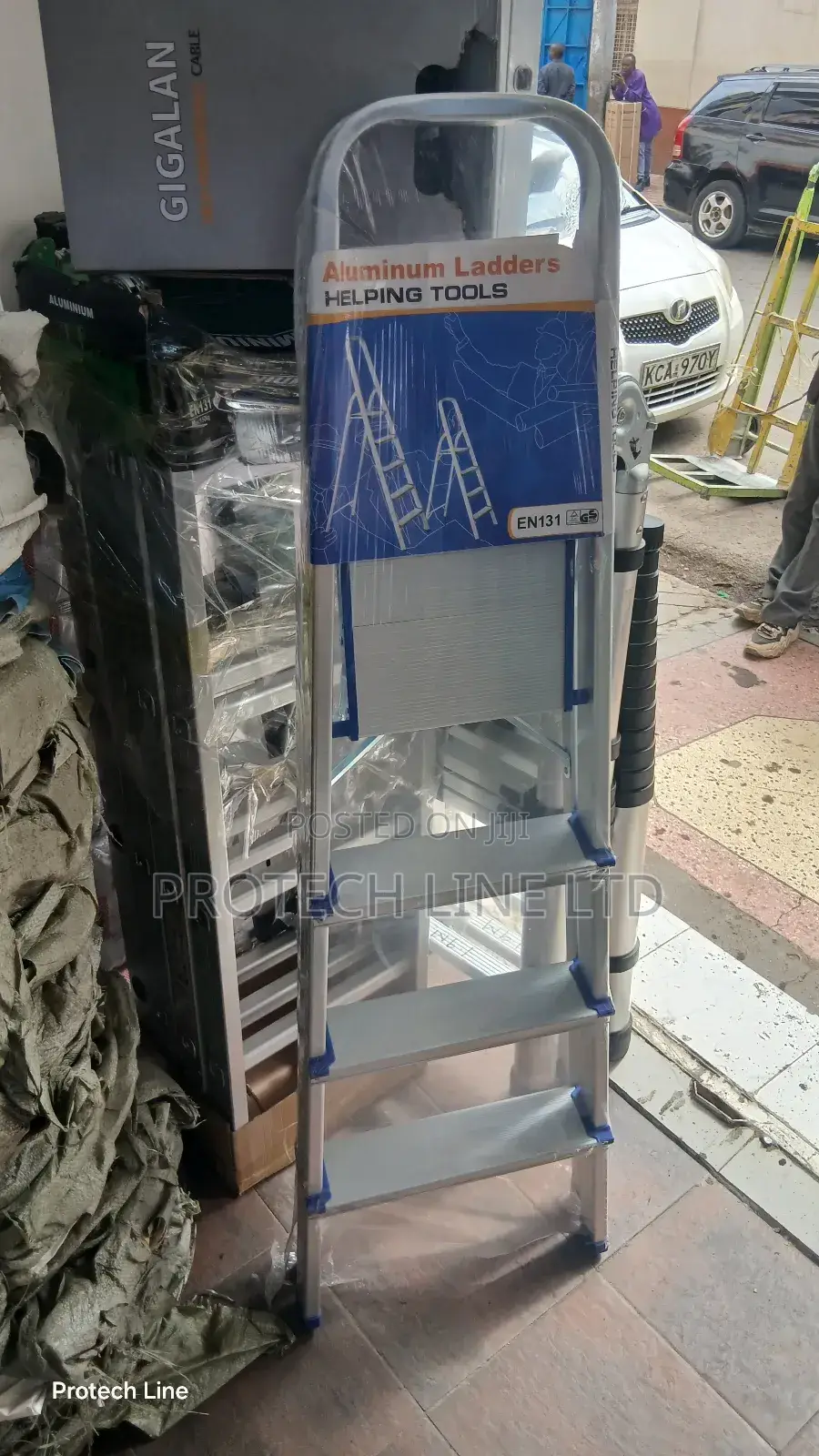 4 Steps a Type Aluminum Ladder