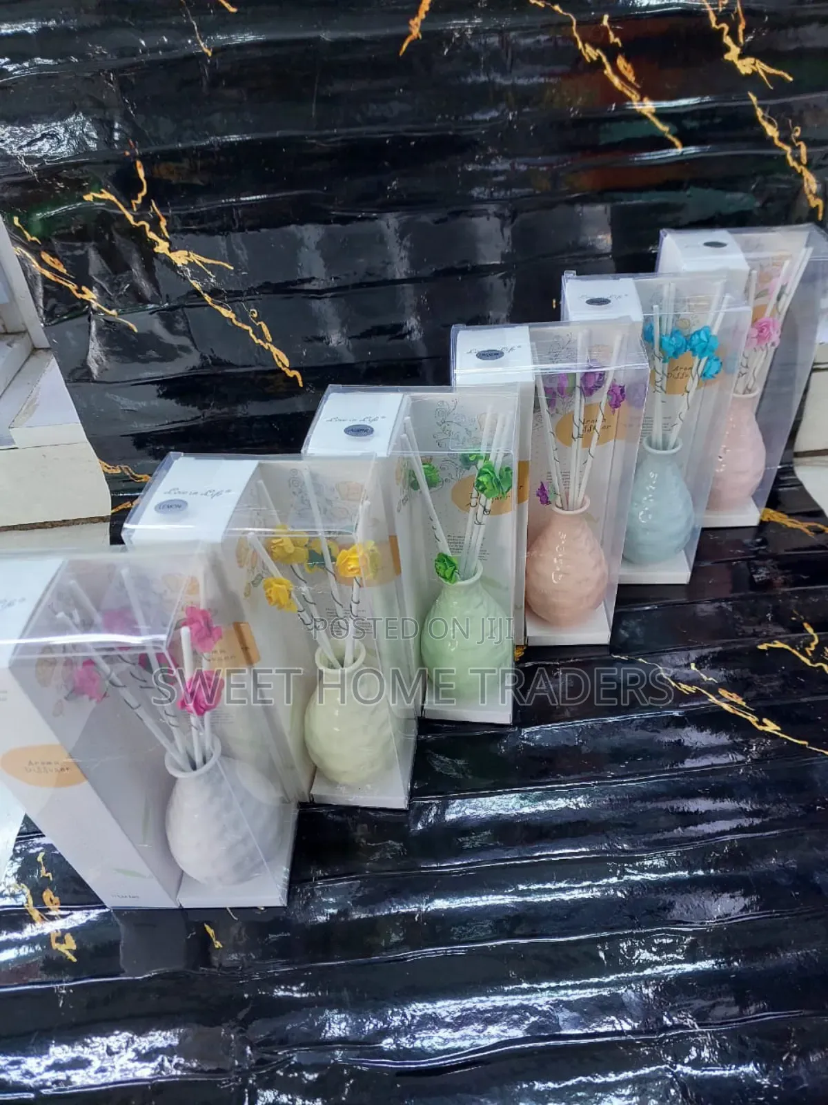 *Decorative Ceramic Vase Reed Diffuser*