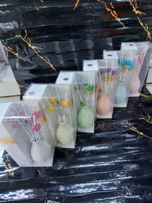 *Decorative Ceramic Vase Reed Diffuser*