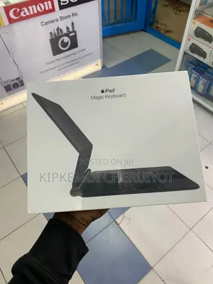 Magic Keyboard 11" M4