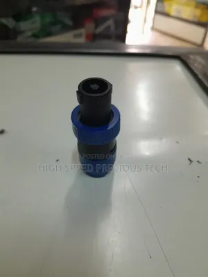Speakon Male Connector