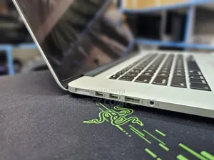 Laptop Apple MacBook Pro 2015 16GB Intel Core i5 SSD 1T