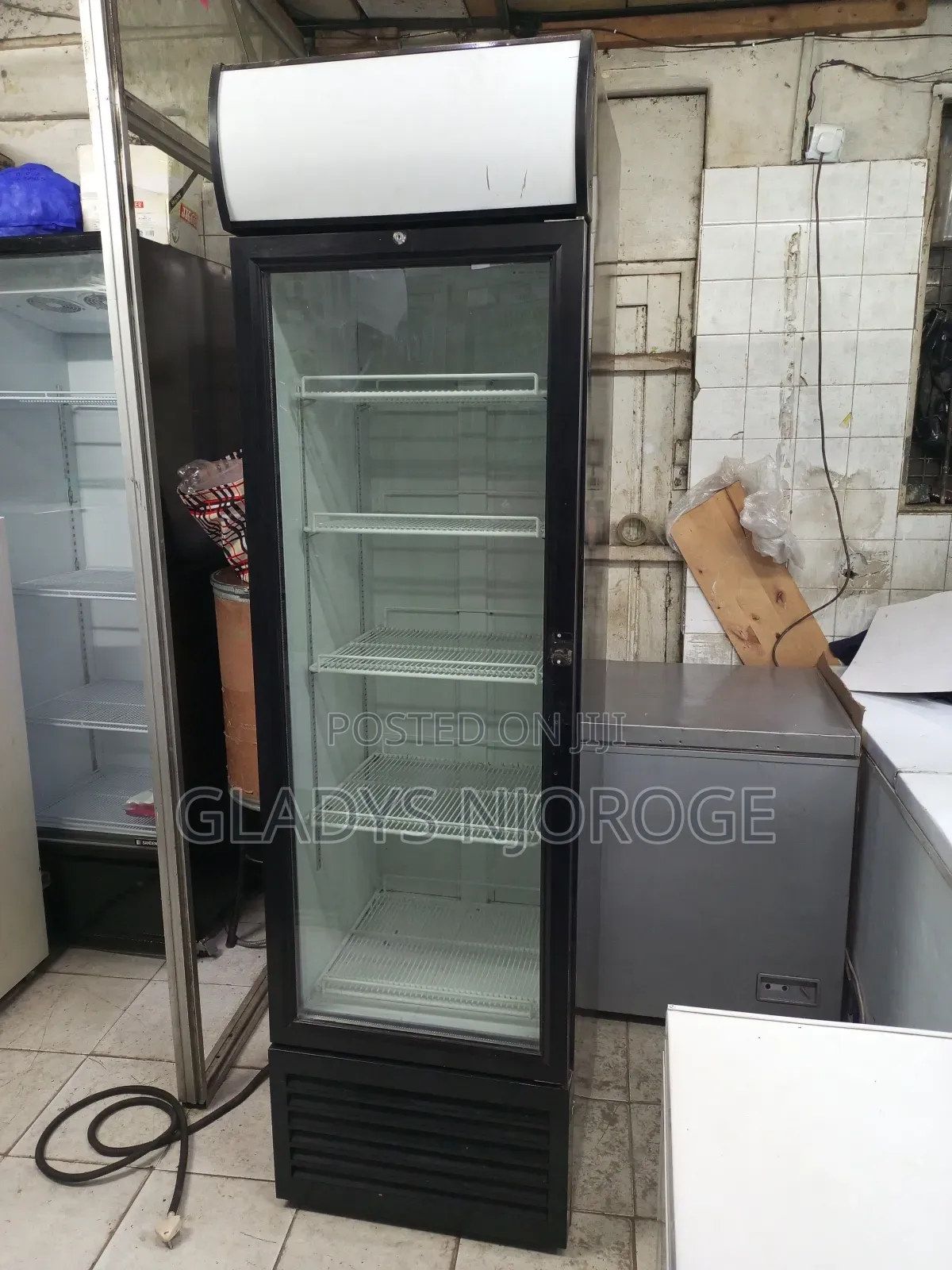 Perfect Performance/Display Fridge/With Canopy