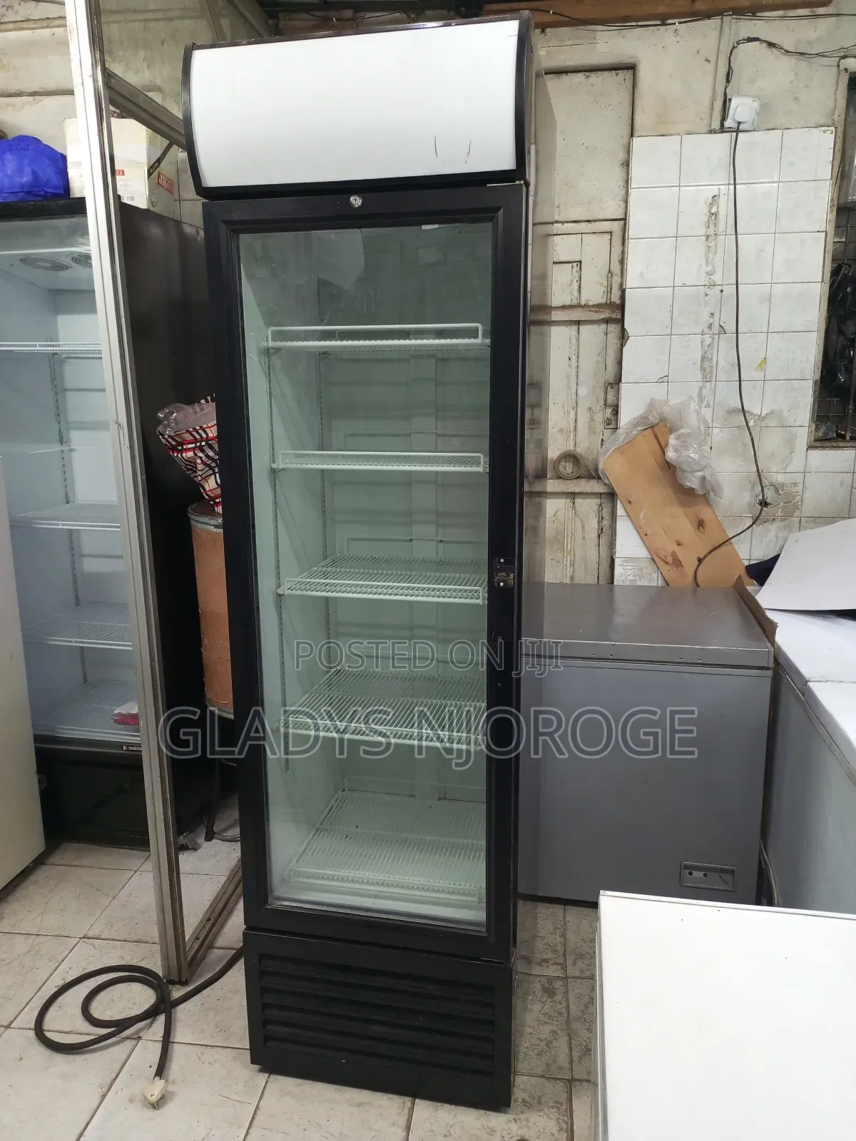 Perfect Performance/Display Fridge/With Canopy
